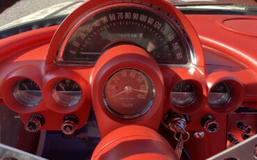 Chevrolet-Corvette-1960-22