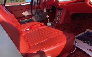 Chevrolet-Corvette-1960-28
