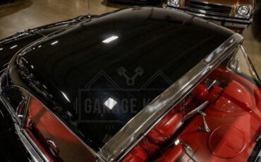 Chevrolet-Corvette-1961-Black-Red-41