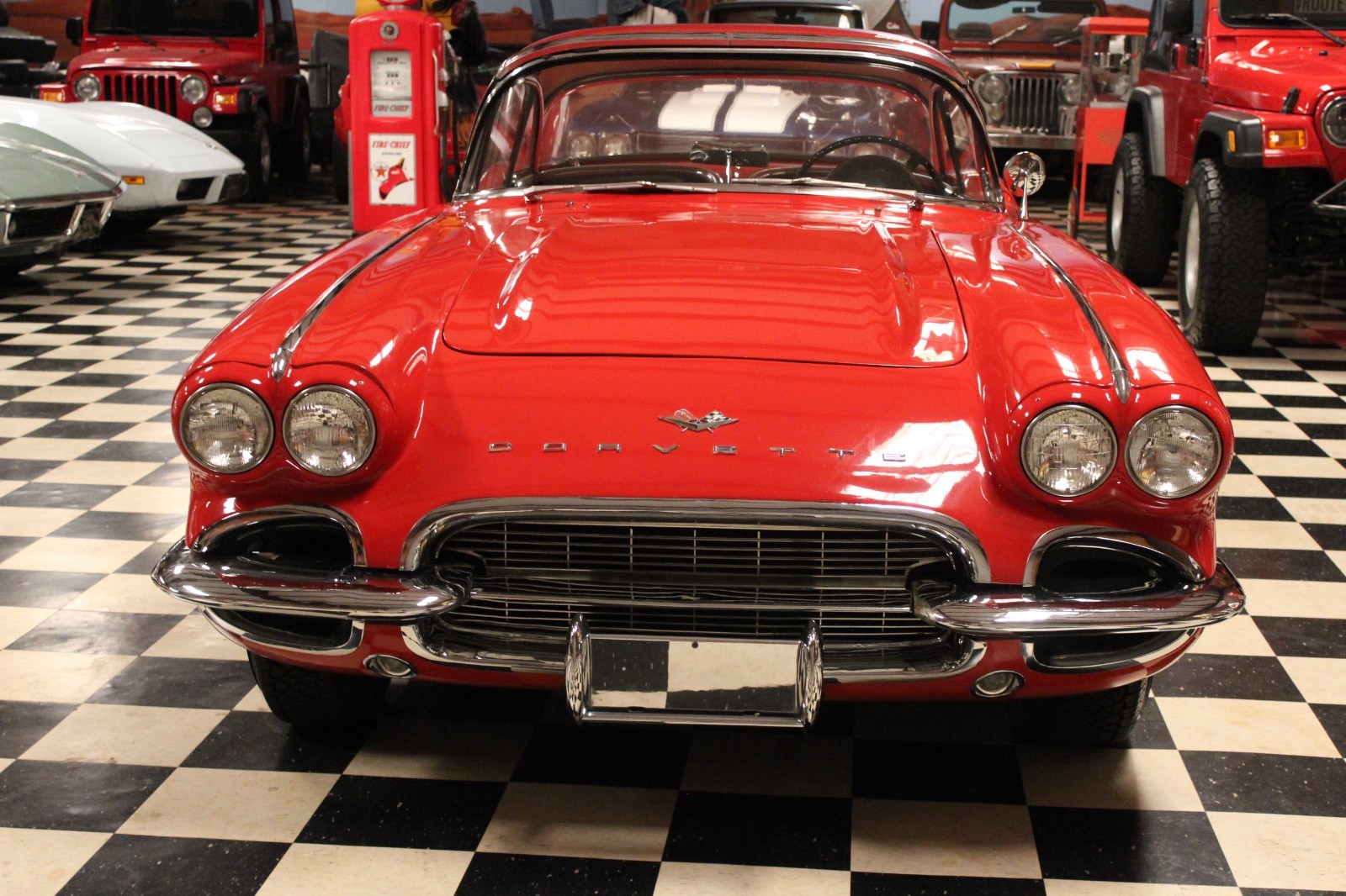 Chevrolet-Corvette-1961-Convertible-1