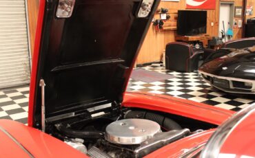 Chevrolet-Corvette-1961-Convertible-11
