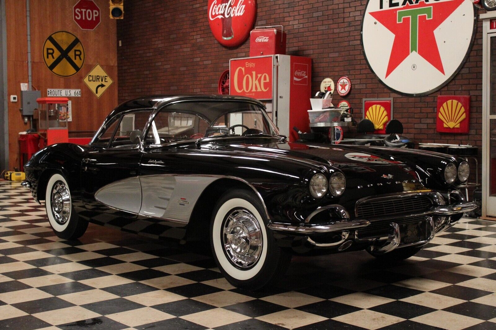 Chevrolet Corvette 1961 Convertible