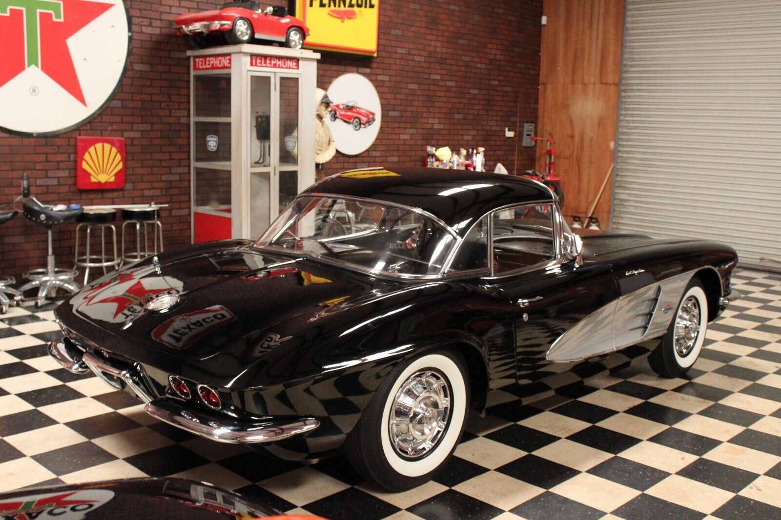 Chevrolet-Corvette-1961-Convertible-5