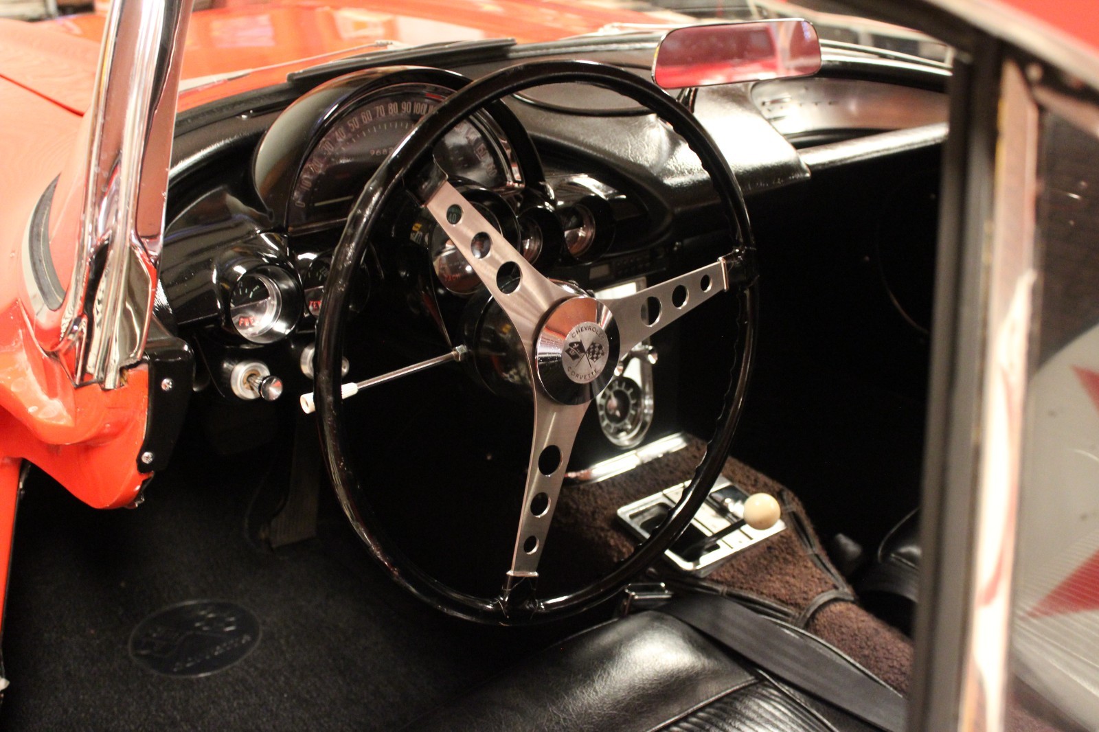 Chevrolet-Corvette-1961-Convertible-7