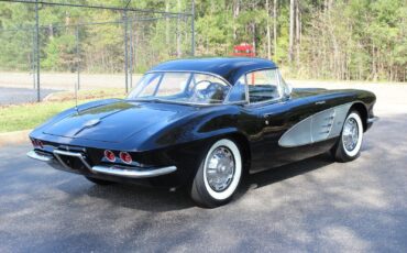 Chevrolet-Corvette-1961-Convertible-9