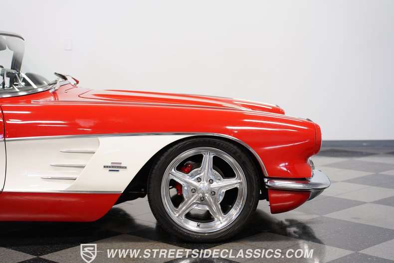 Chevrolet-Corvette-1961-Red-Black-41