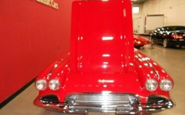 Chevrolet-Corvette-1961-Red-Red-47