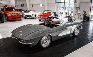 Chevrolet-Corvette-1961-Roadster-11