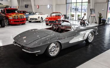 Chevrolet-Corvette-1961-Roadster-12