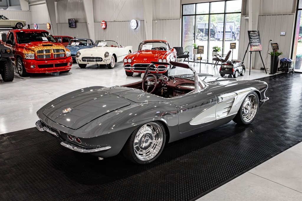 Chevrolet-Corvette-1961-Roadster-12