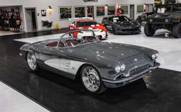 Chevrolet-Corvette-1961-Roadster-16
