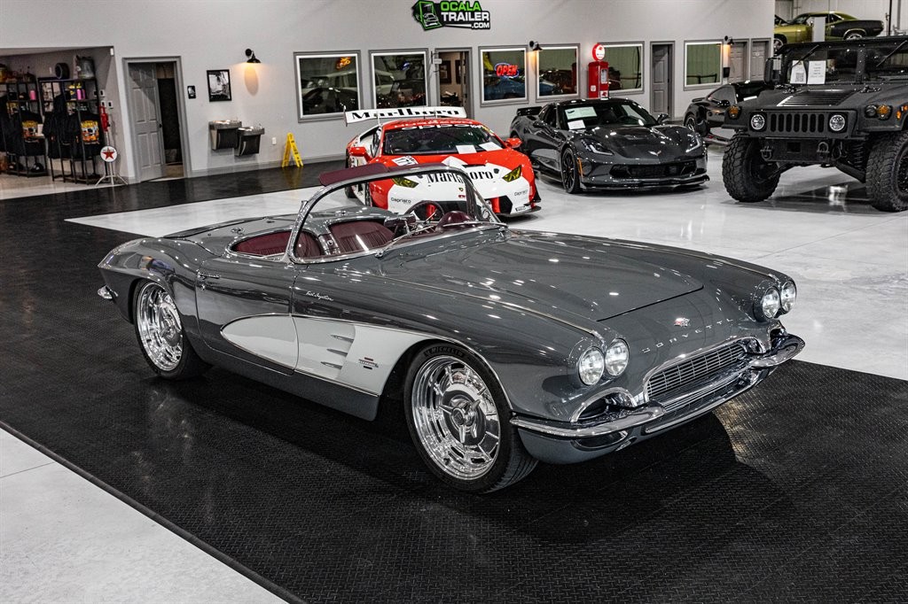 Chevrolet-Corvette-1961-Roadster-16