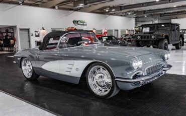 Chevrolet-Corvette-1961-Roadster-17