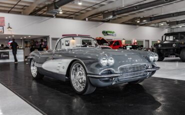 Chevrolet-Corvette-1961-Roadster-18