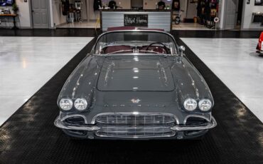Chevrolet-Corvette-1961-Roadster-21