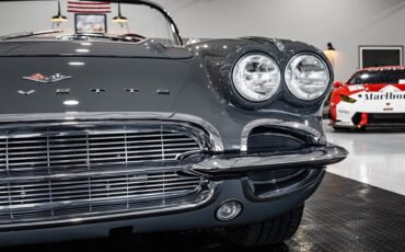 Chevrolet-Corvette-1961-Roadster-23