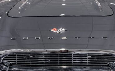 Chevrolet-Corvette-1961-Roadster-24