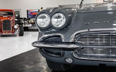 Chevrolet-Corvette-1961-Roadster-25