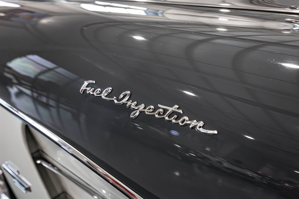 Chevrolet-Corvette-1961-Roadster-28