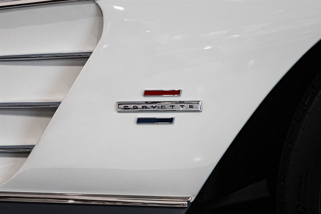 Chevrolet-Corvette-1961-Roadster-29