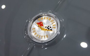 Chevrolet-Corvette-1961-Roadster-35