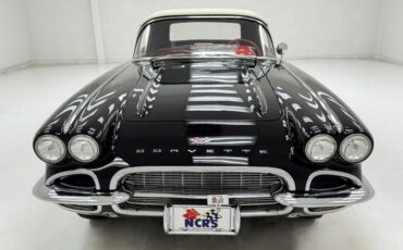Chevrolet-Corvette-1961-Tuxedo-Black-Red-19