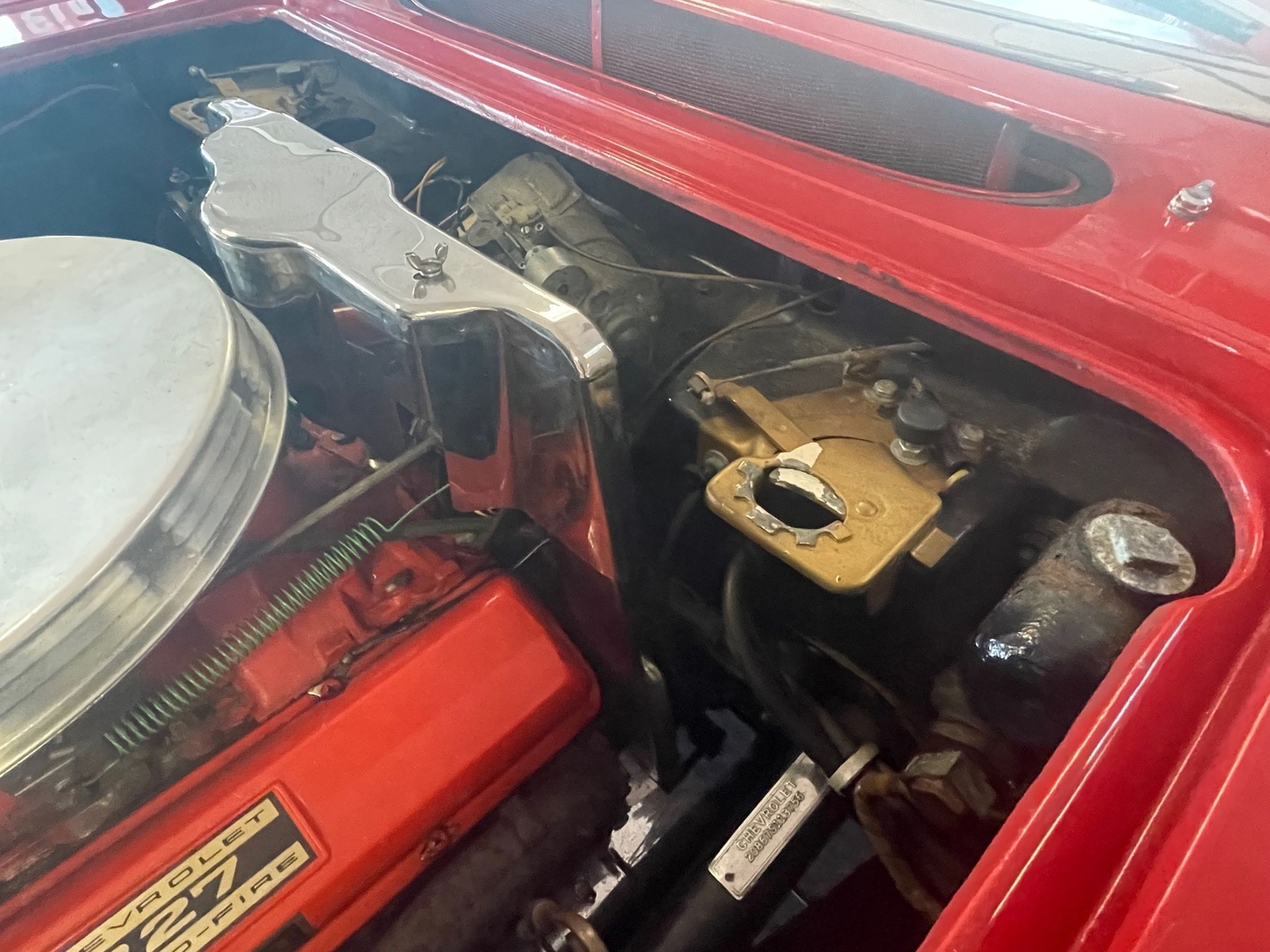 Chevrolet-Corvette-1962-327-300-4-Speed-17