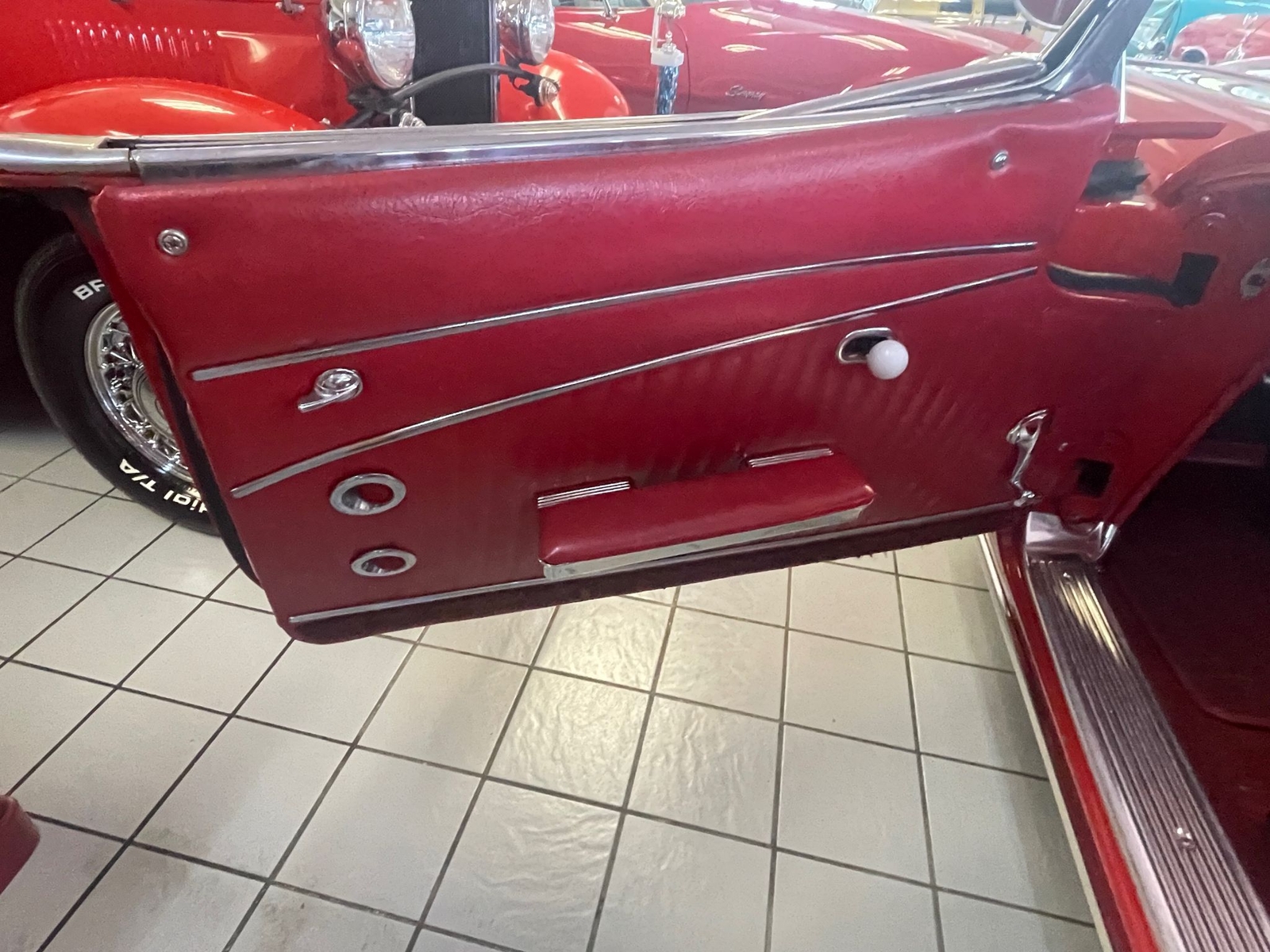 Chevrolet-Corvette-1962-327-300-4-Speed-26