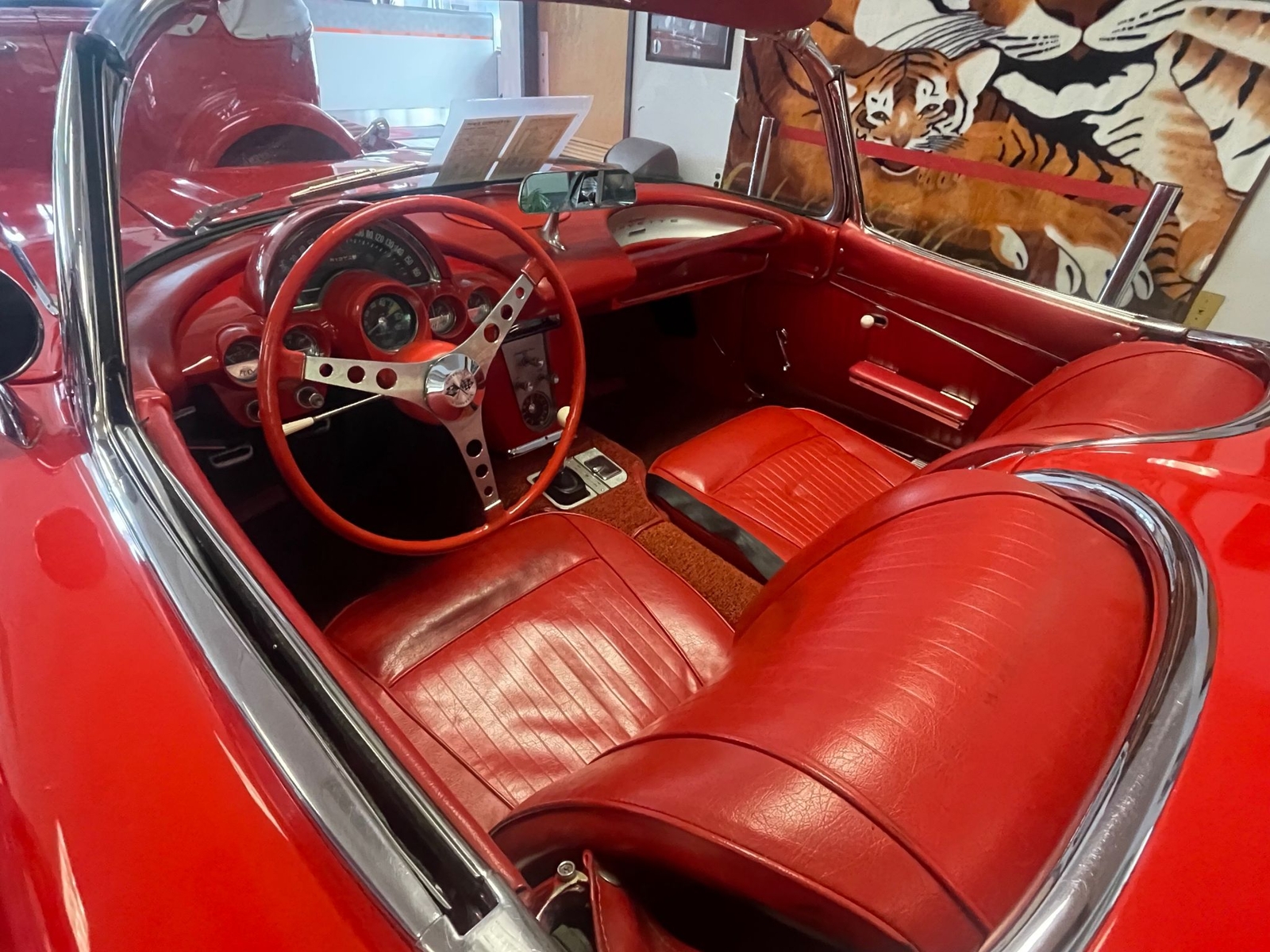 Chevrolet-Corvette-1962-327-300-4-Speed-31