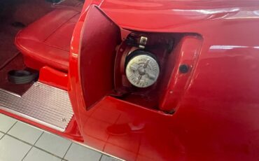 Chevrolet-Corvette-1962-327-300-4-Speed-35