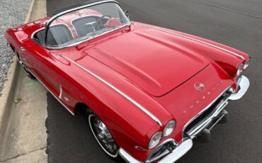Chevrolet-Corvette-1962-35