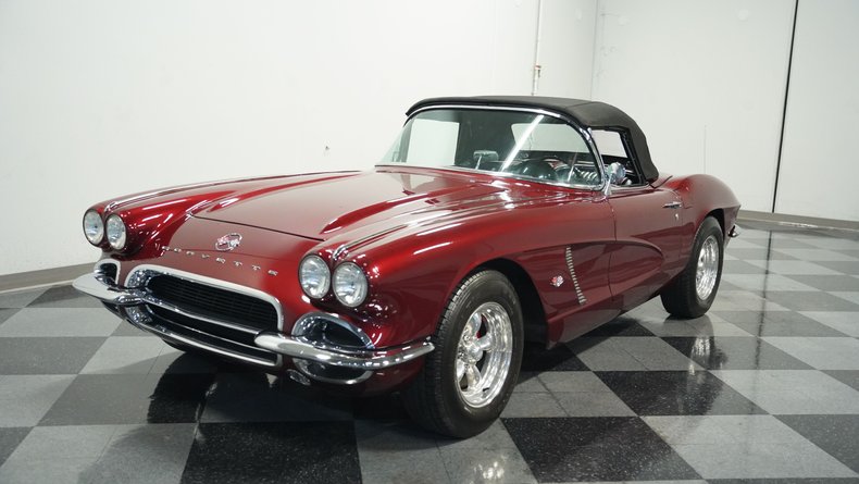Chevrolet-Corvette-1962-Burgundy-Black-10