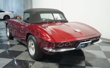 Chevrolet-Corvette-1962-Burgundy-Black-13