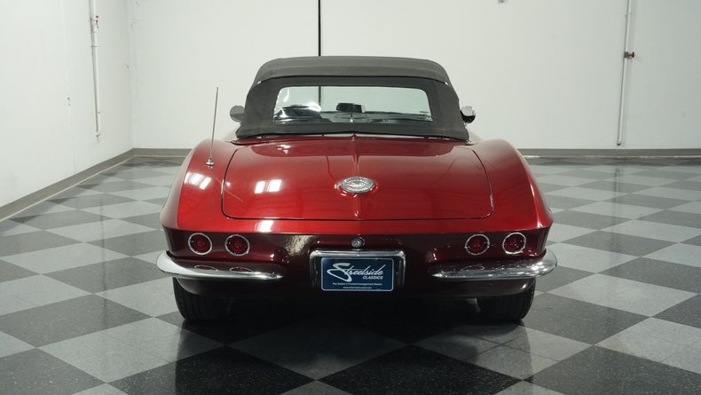 Chevrolet-Corvette-1962-Burgundy-Black-14