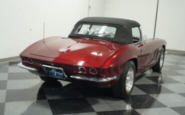 Chevrolet-Corvette-1962-Burgundy-Black-15