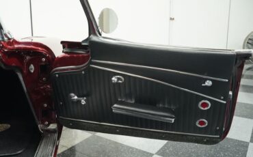 Chevrolet-Corvette-1962-Burgundy-Black-2
