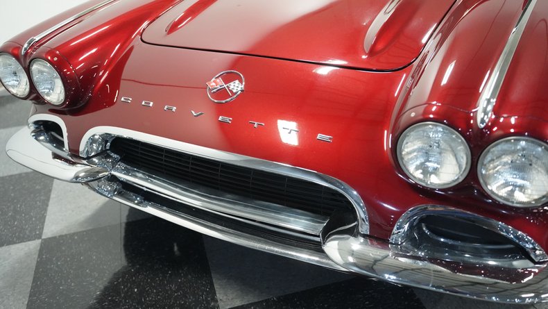 Chevrolet-Corvette-1962-Burgundy-Black-22