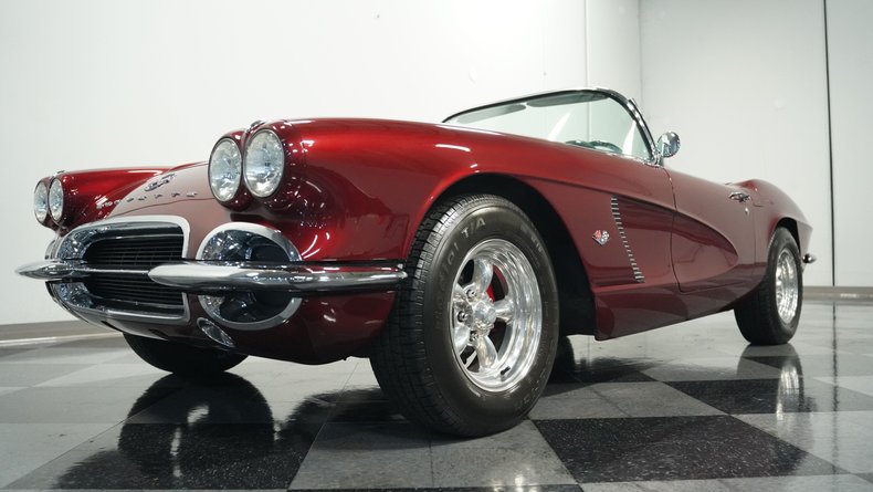 Chevrolet-Corvette-1962-Burgundy-Black-24