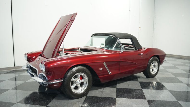 Chevrolet-Corvette-1962-Burgundy-Black-34