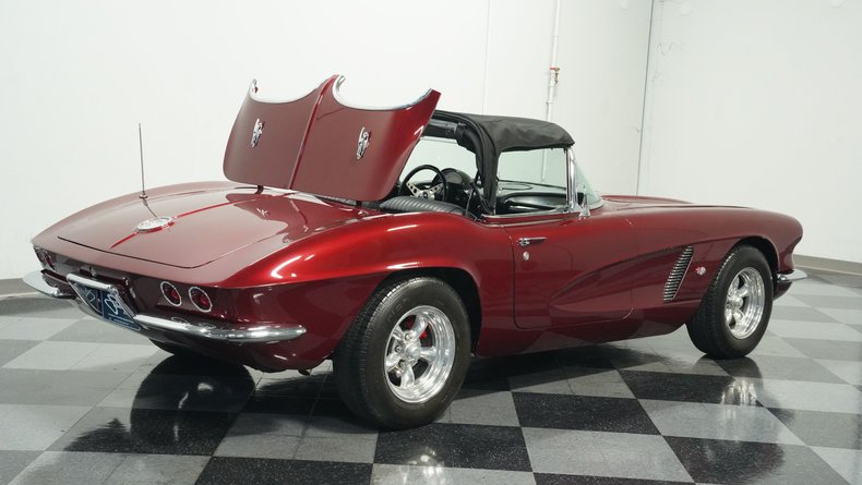 Chevrolet-Corvette-1962-Burgundy-Black-4