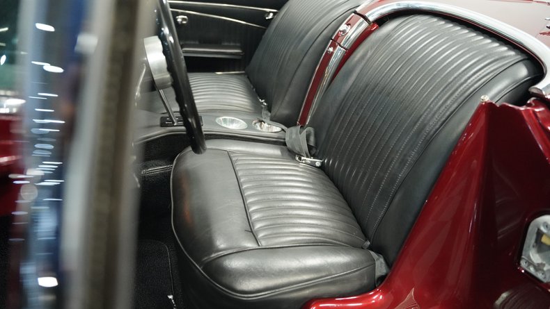 Chevrolet-Corvette-1962-Burgundy-Black-45