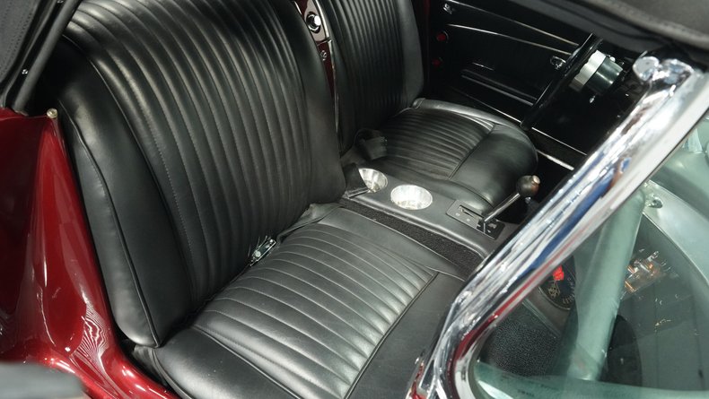 Chevrolet-Corvette-1962-Burgundy-Black-46