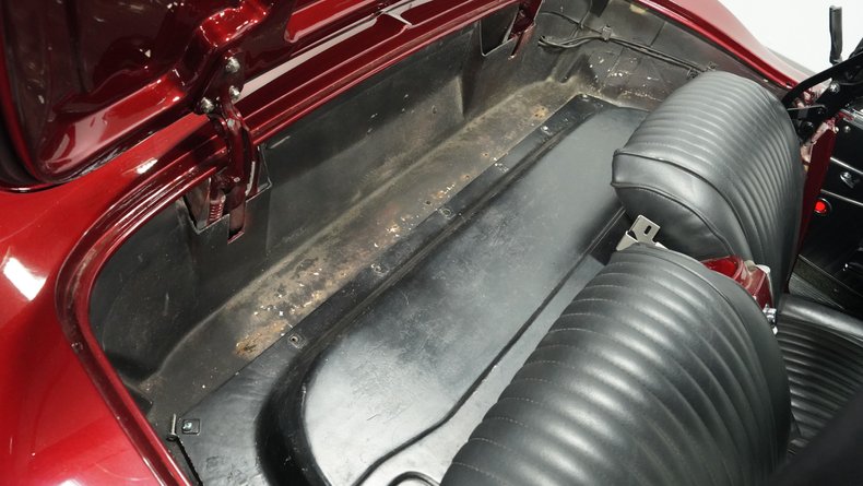 Chevrolet-Corvette-1962-Burgundy-Black-5