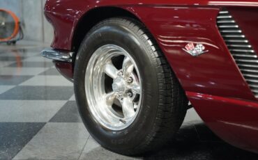 Chevrolet-Corvette-1962-Burgundy-Black-7