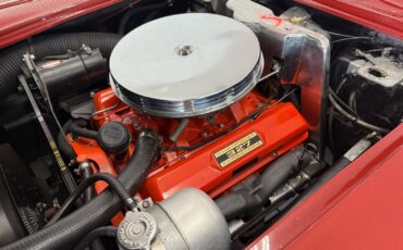 Chevrolet-Corvette-1962-Convertible-2