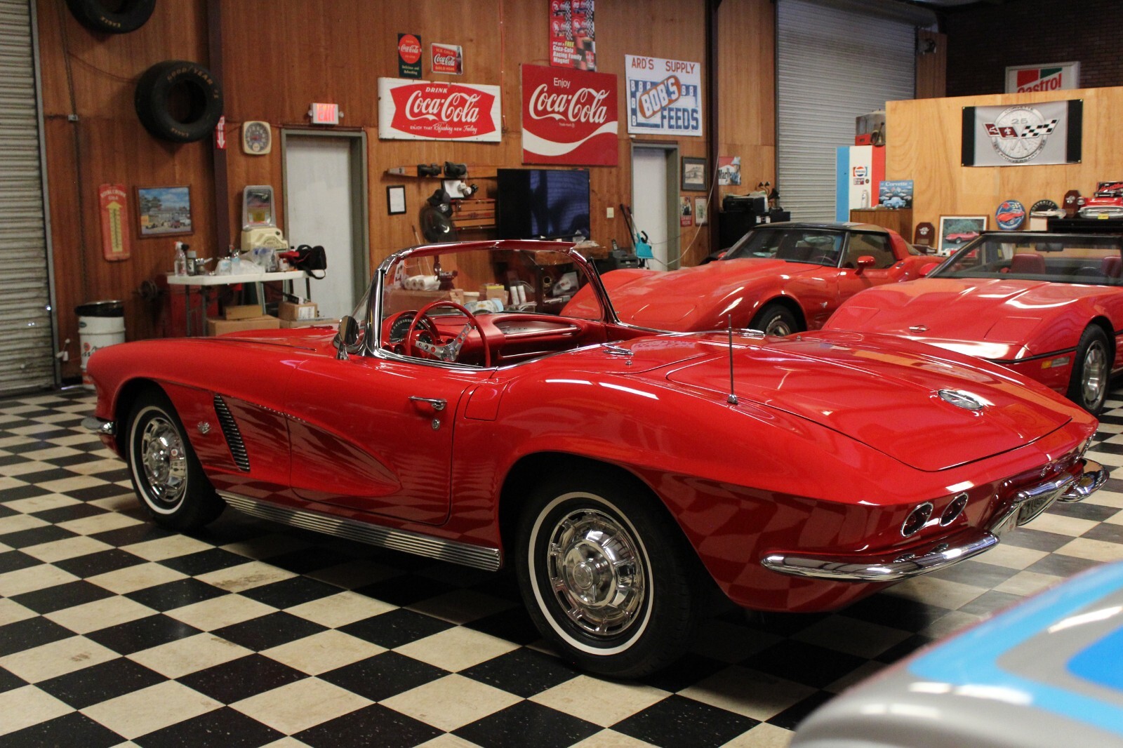 Chevrolet-Corvette-1962-Convertible-3