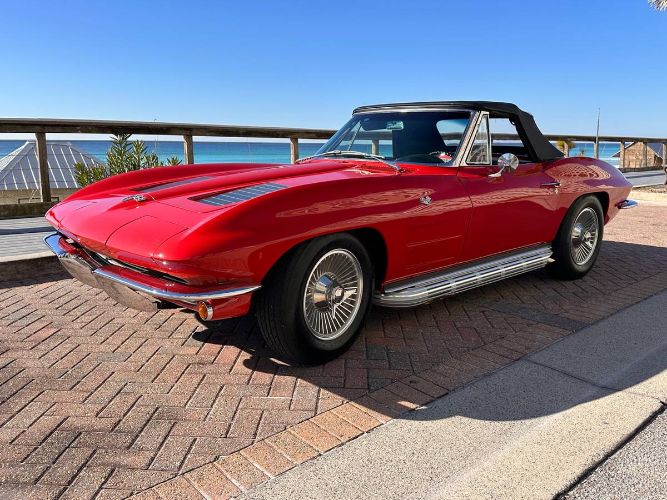Chevrolet-Corvette-1962-Red-1