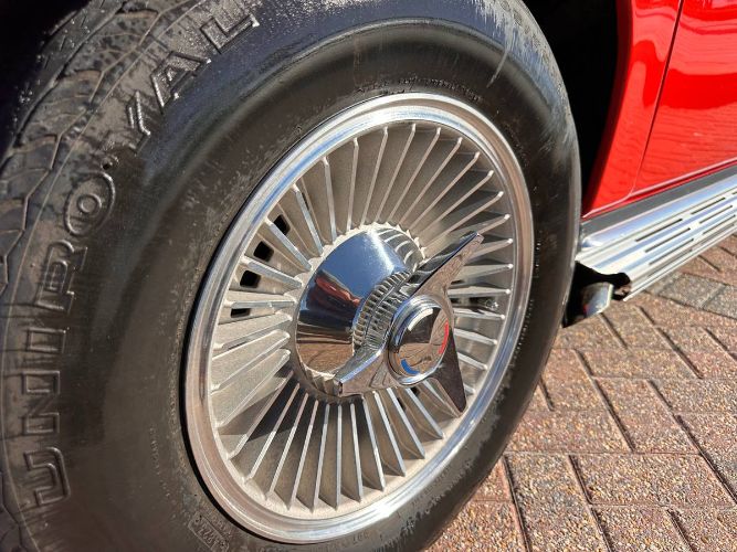 Chevrolet-Corvette-1962-Red-18