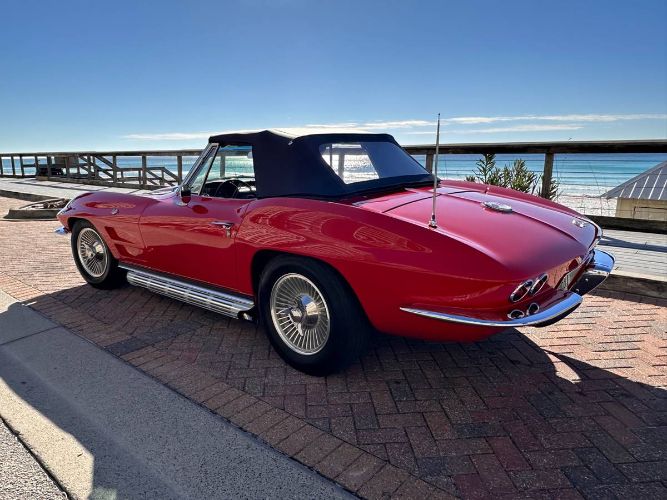 Chevrolet-Corvette-1962-Red-19