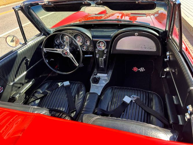 Chevrolet-Corvette-1962-Red-9